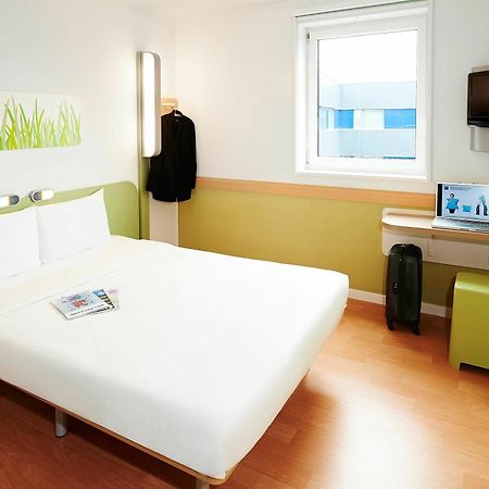 Ibis Budget Caen Centre Gare Exteriör bild
