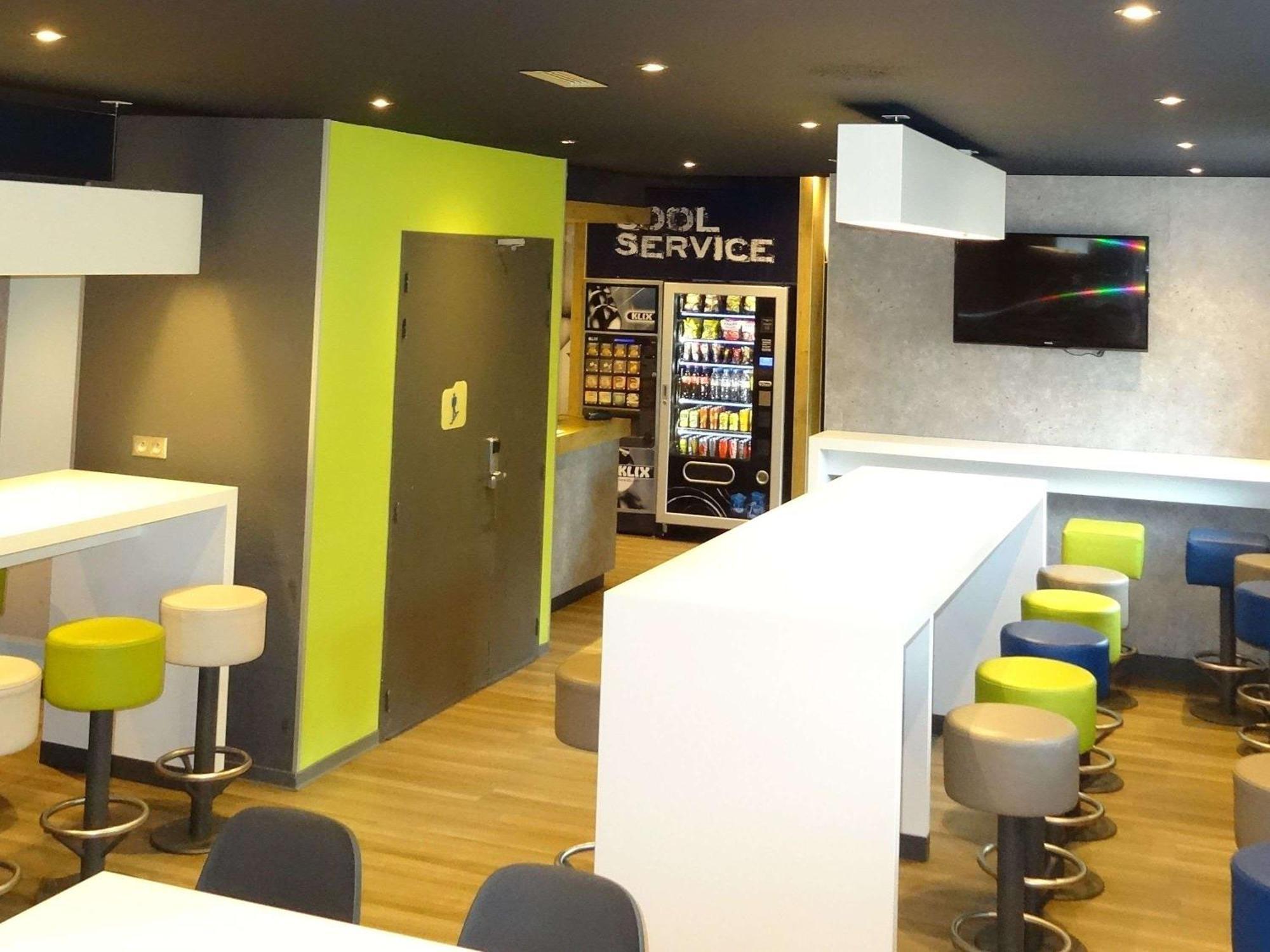 Ibis Budget Caen Centre Gare Exteriör bild