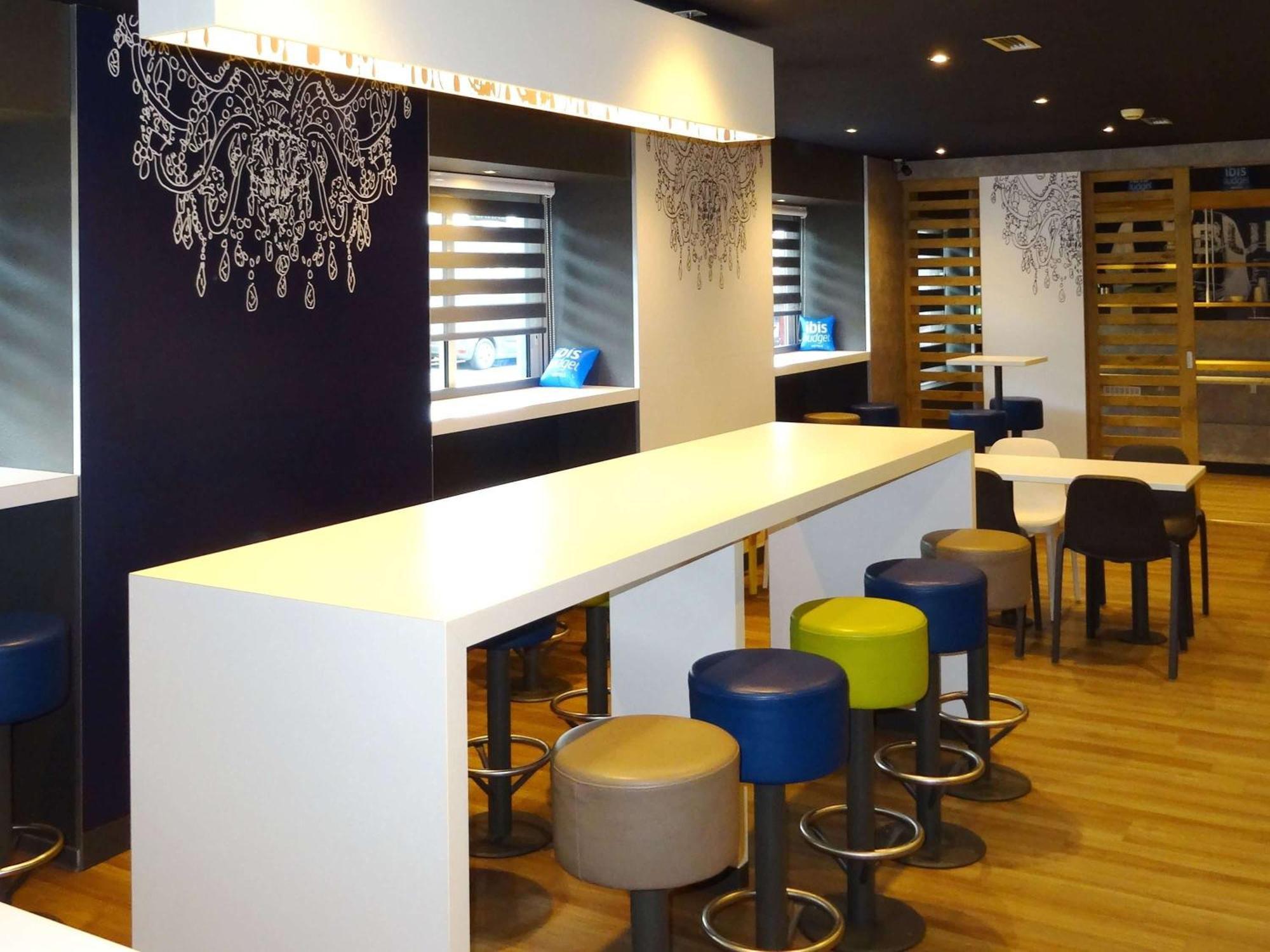 Ibis Budget Caen Centre Gare Exteriör bild