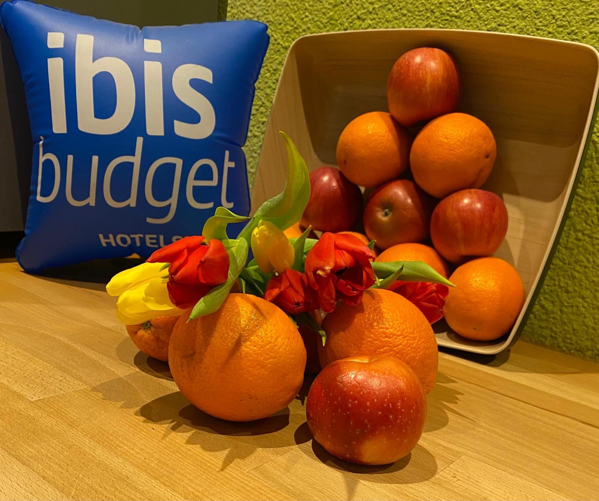 Ibis Budget Caen Centre Gare Exteriör bild